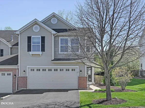 620 Grand Canyon Cir, Crystal Lake, IL 60014