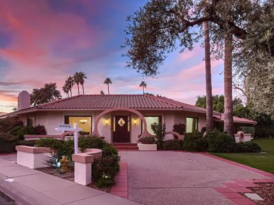 2 W KEIM Drive, Phoenix, AZ, 85013