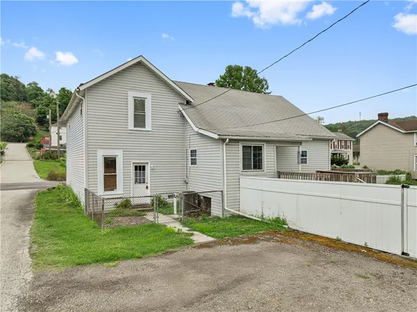 908 Route 906 S, Webster, PA 15087