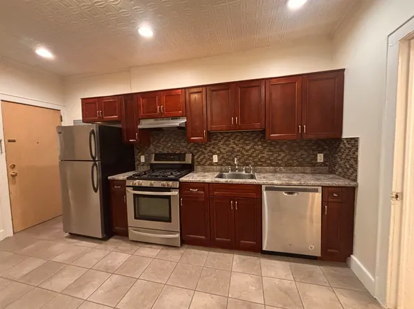 333 Sip Avenue image 2 of 14