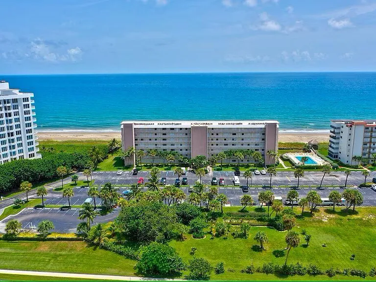 10102 S Ocean Dr #107 — Photo 9