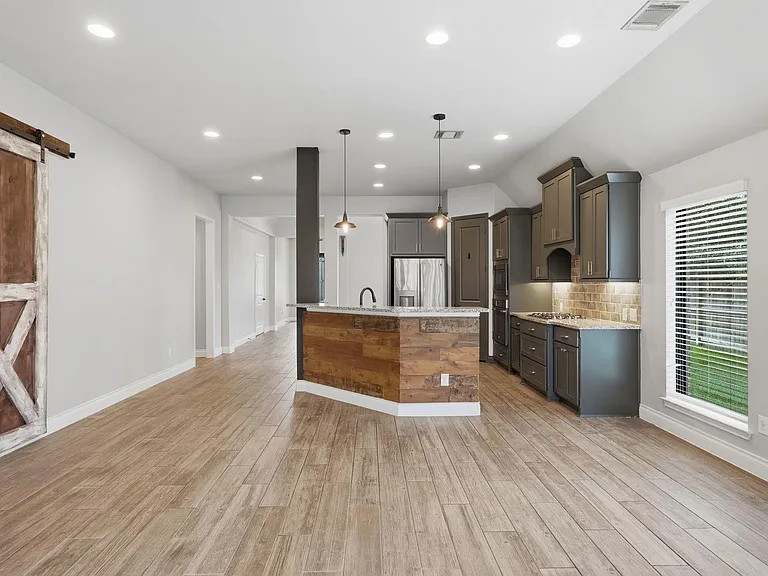 103 Boarsmen Ct — Photo 17