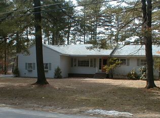 8 Patricia St, Windham, NH 03087