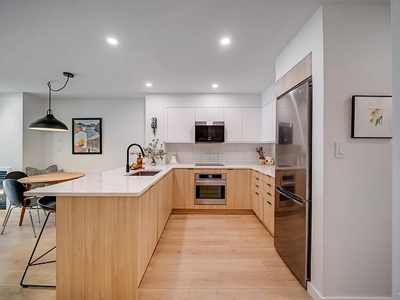 5th image of 760 Kingsway #201