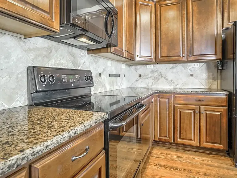 7040 Auburn Hills Ct — Photo 7