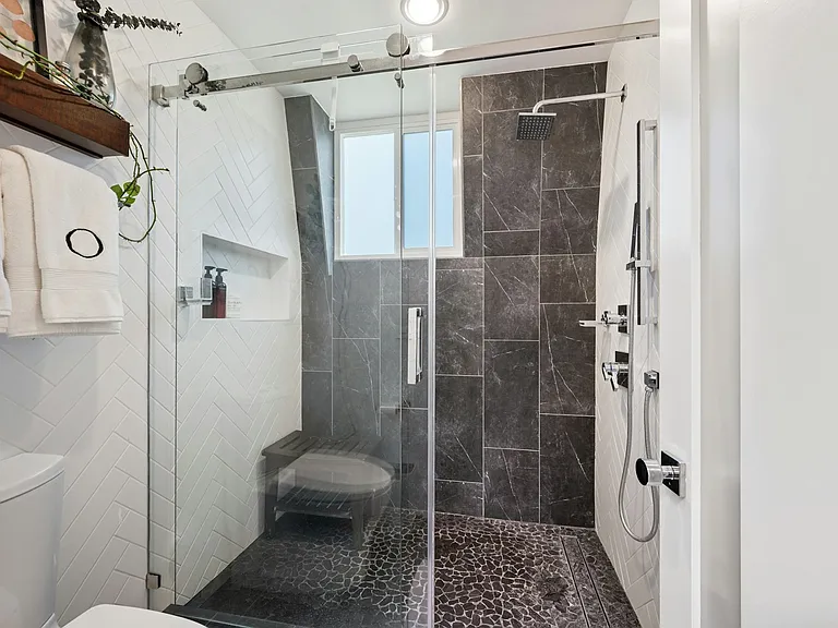 2115 Farrell Ave #C — Photo 23