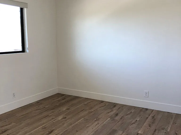 530 S Irena Ave — Photo 7