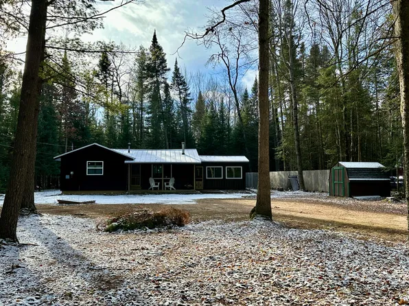 2070 Contour Dr, Roscommon, MI 48653