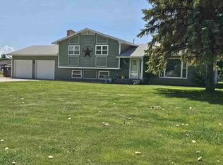 3024 S Sweet 16 Dr, Worland, WY 82401