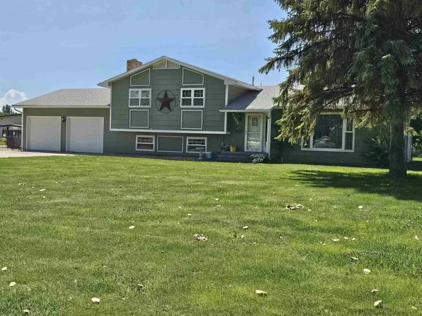 3024 South Sweet 16 Drive, Worland, WY 82401