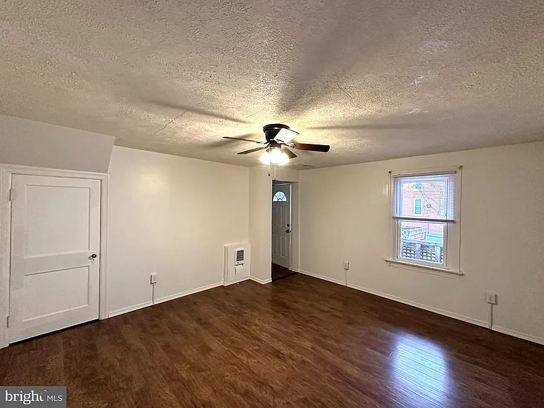 277 S Potomac St #3 — Photo 11