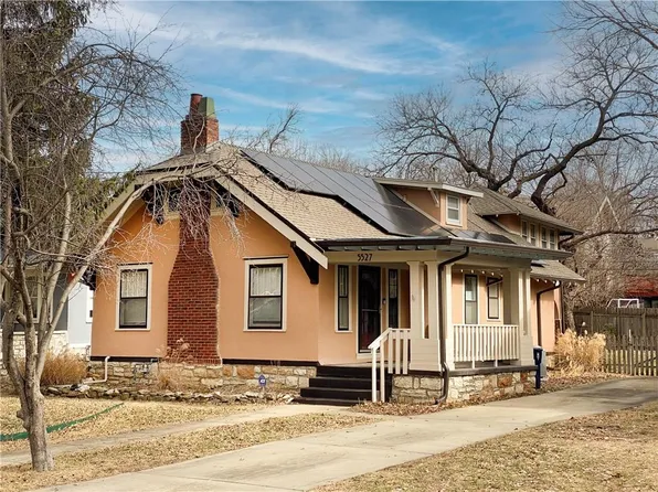 5527 Charlotte St, Kansas City, MO 64110