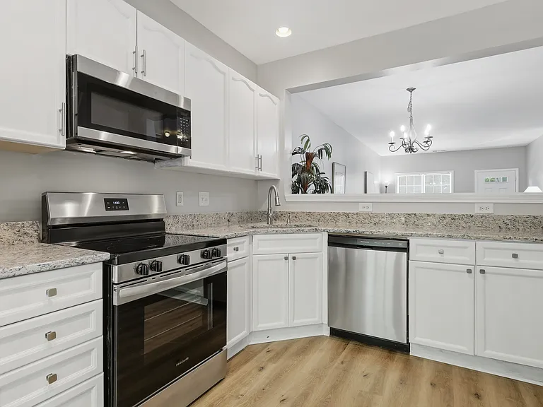 406 McAfee Ct NW #406 — Photo 7