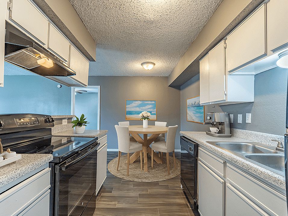 Kitchen With Lots of Storage