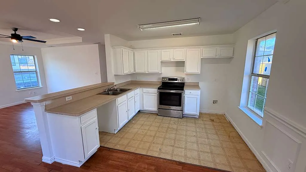 3 bed, 1262 sqft, $1,800 — Photo 3