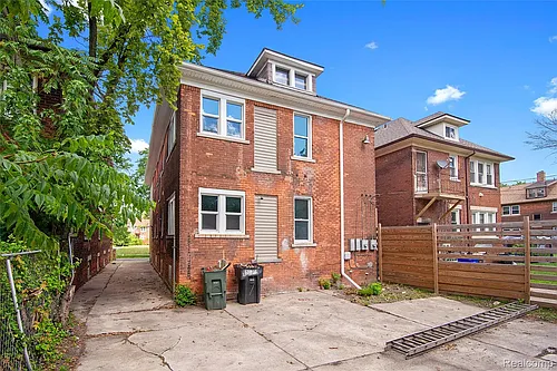 2509-1 Gladstone St Photo 1