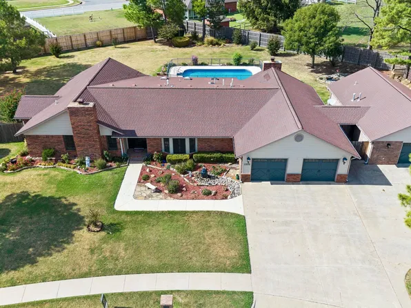 1505 Merlin Cir, Pryor, OK 74361