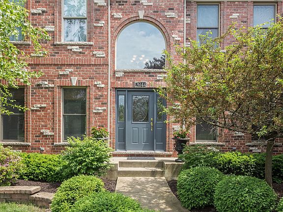 2nd image of 26144 Whispering Woods Cir