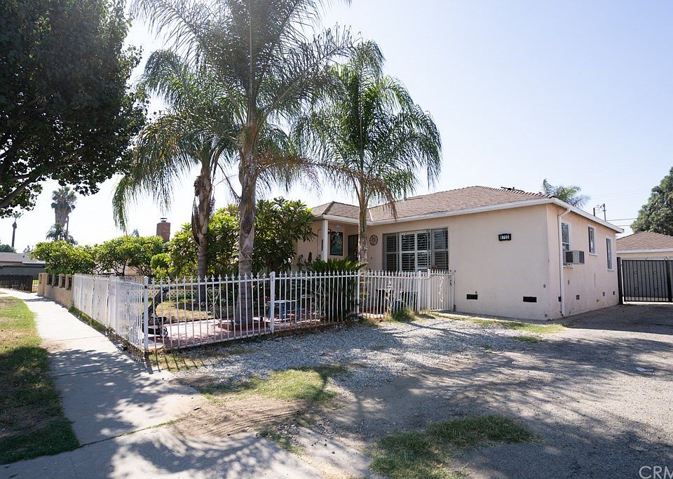 2nd image of 8703 Klinedale Ave