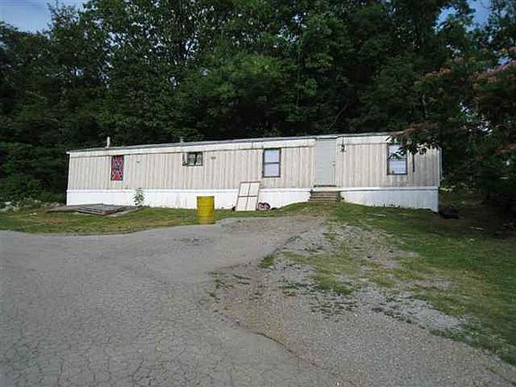 4th image of 1705 McDonald Ln SW