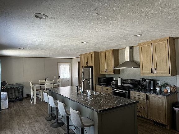 2nd image of 166 Sherwood Hills Ct