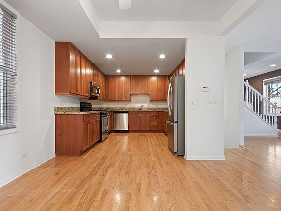 5th image of 835 W 37th St #B