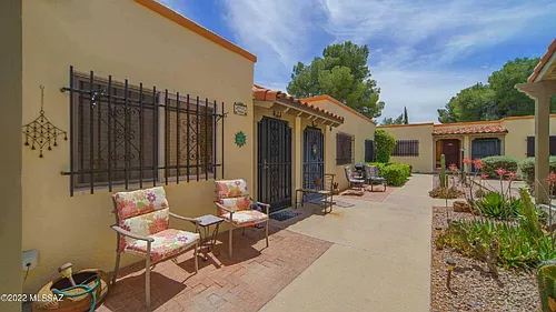 103 W Calle Del Ano #103 Photo 1