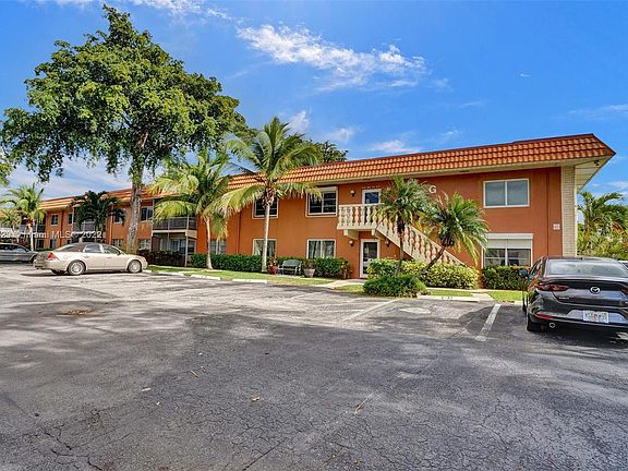 3rd image of 119 NE 19th Court 112g