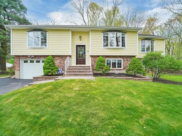 275 Blauvelt Road, Pearl River, NY 10965