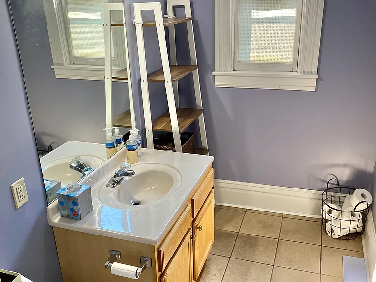 42 Isabel St W — Photo 9