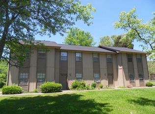 141 Golfcrest Ln, Oak Ridge, TN 37830