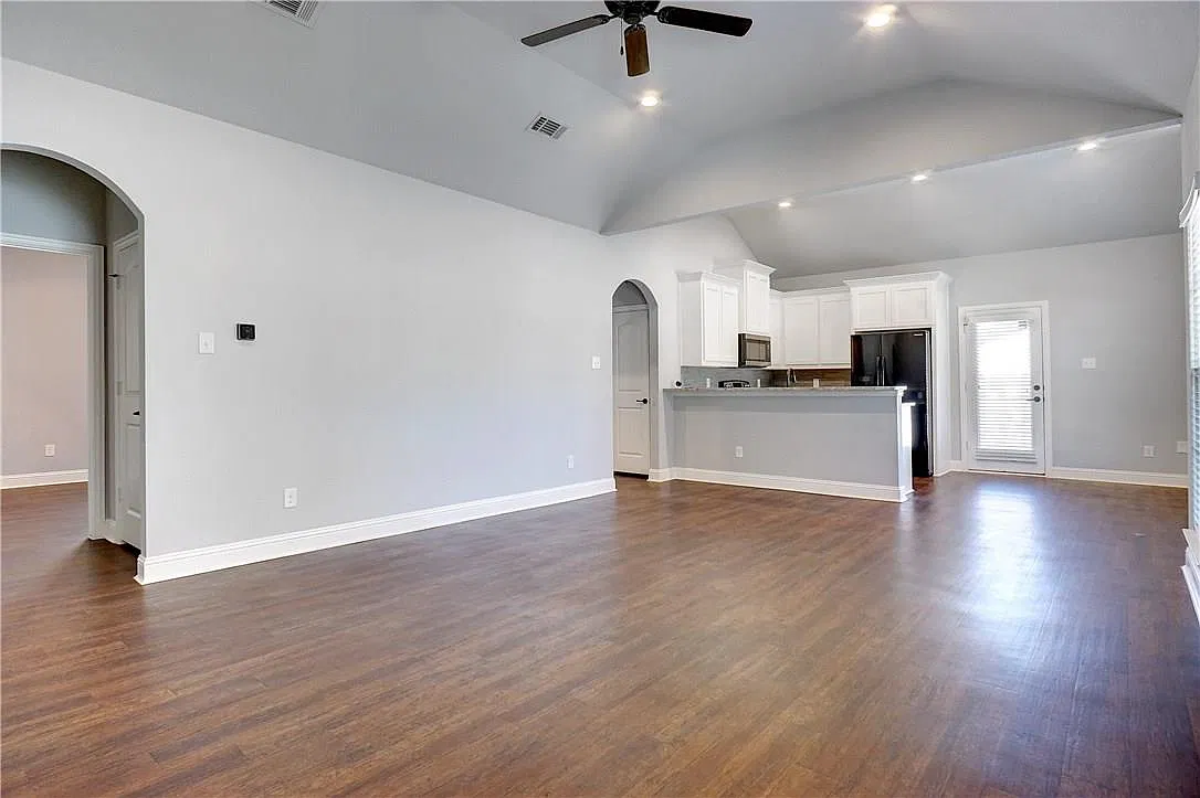 4 bed, 1522 sqft, $2,199 — Photo 4