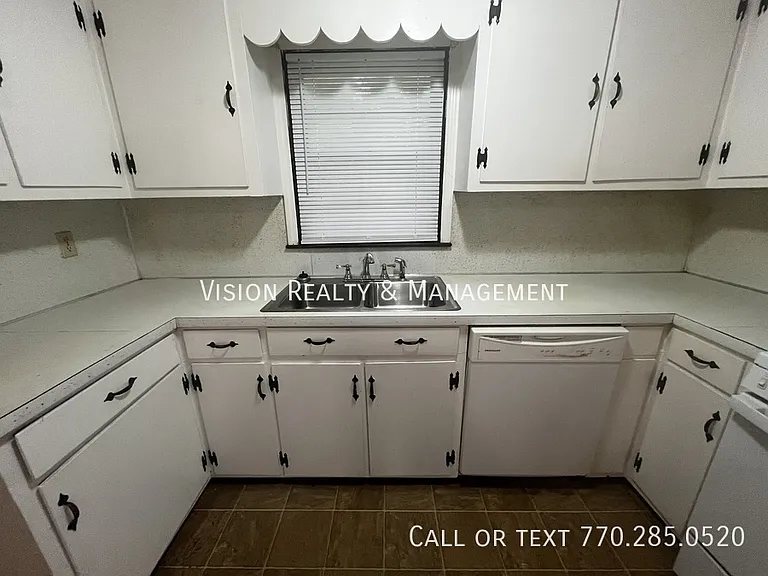 1803 Carrollton Villa Rica Hwy #A — Photo 8