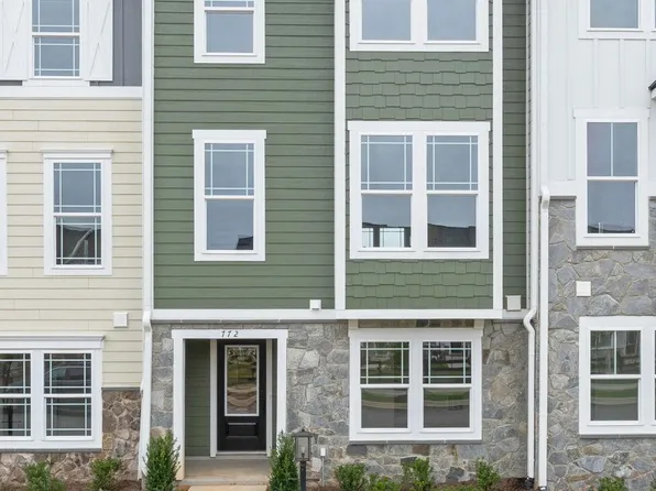 772 Park Ridge Dr, Crozet, VA 22932