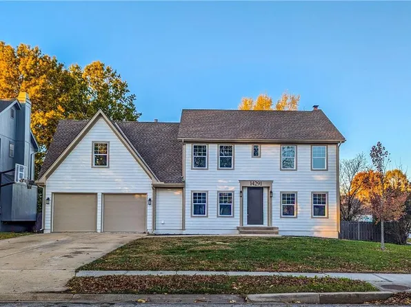 14291 S Arapaho Dr, Olathe, KS 66062