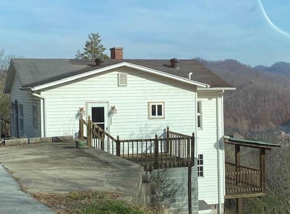 1st image of 219 Peach Orchard Br