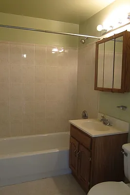 Rented by Urban Real Estate Inc | media 4