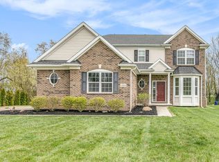 1322 Ridgefield Ct, White Lake, MI 48383