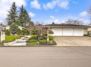7265 SW Willowmere Dr, Portland, OR 97225