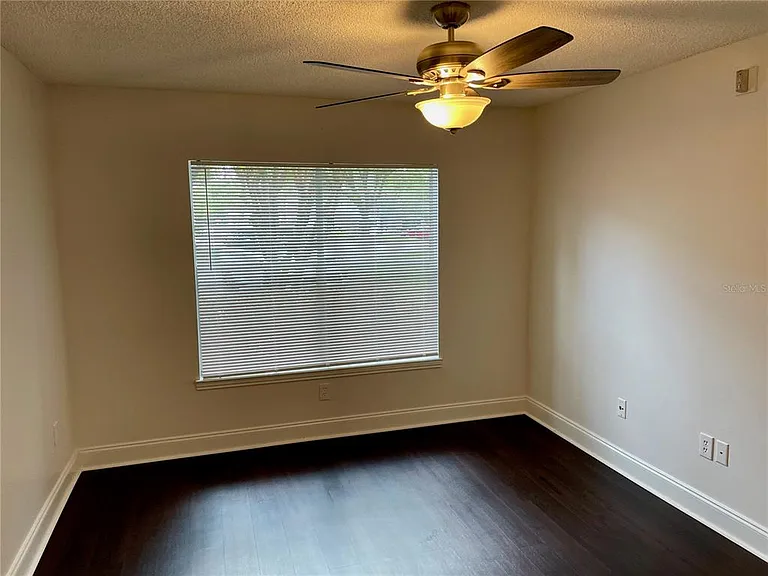 2521 Grassy Point Dr #101 — Photo 10