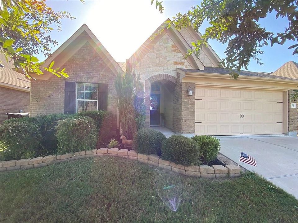 1st image of 421 Wiltshire Dr