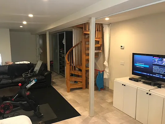 Rented by R New York | media 34