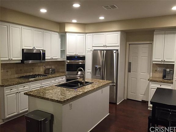 2nd image of 27537 Woodfield Pl