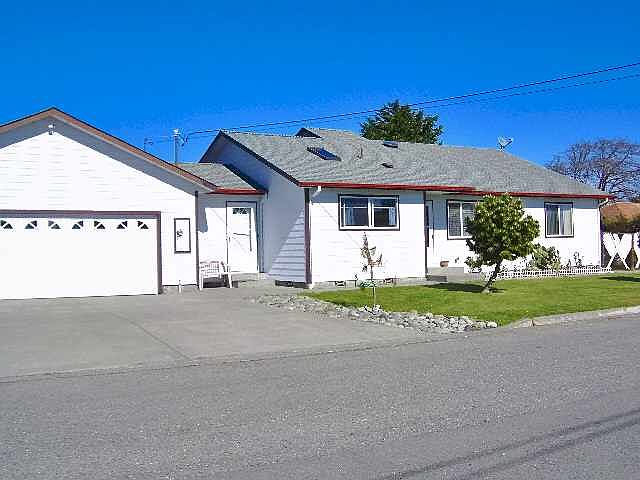 1st image of 214 Glenn St