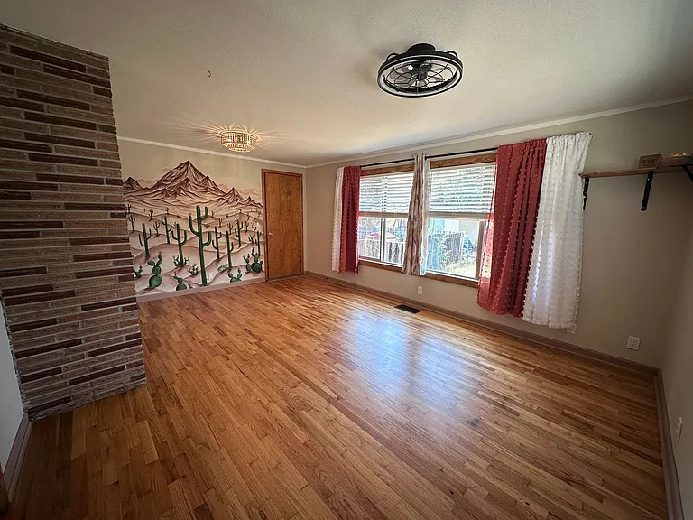 513 SE 12th Dr — Photo 5
