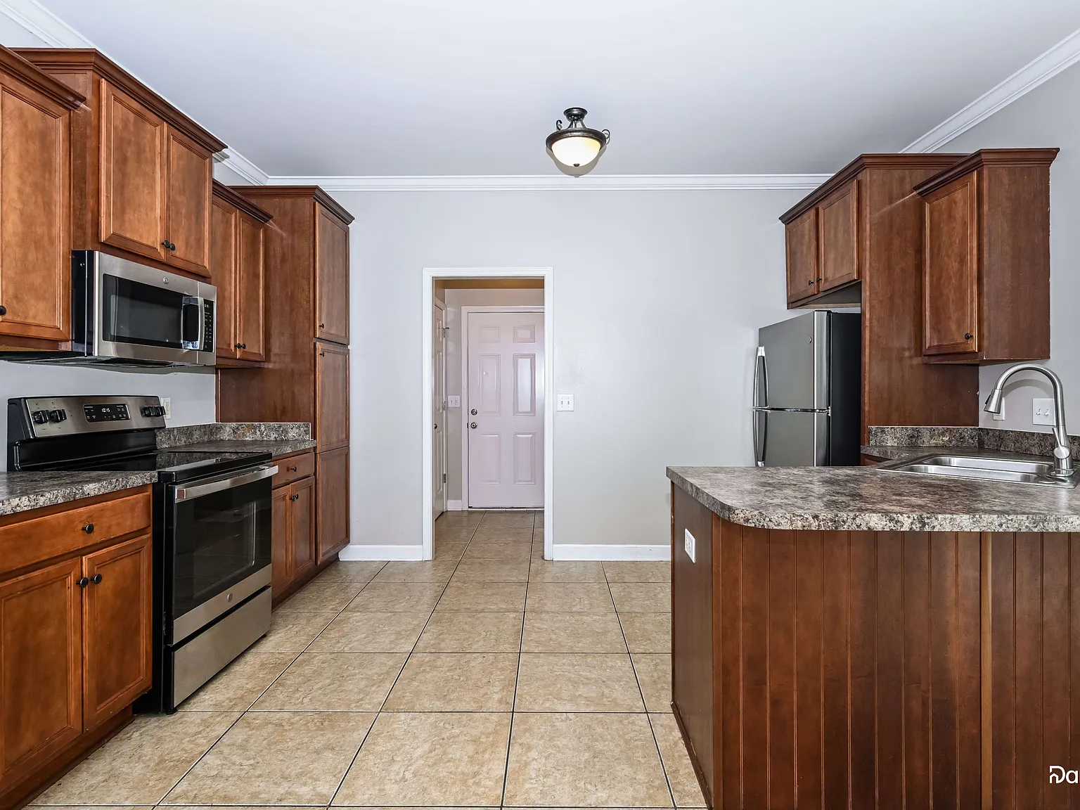 3 bed, 2.5 bath, 1862 sqft, $2,425 — Photo 2