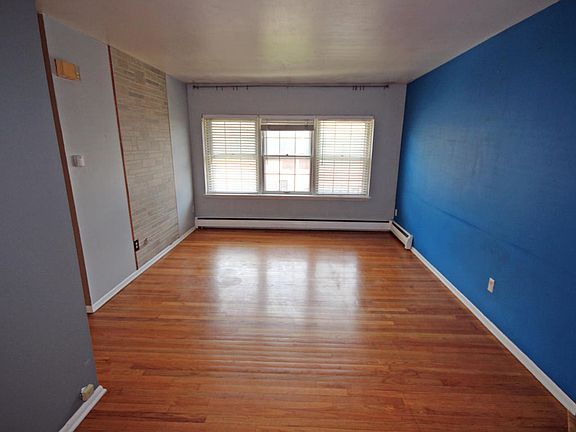 4th image of 3119 S 122nd St APT 24