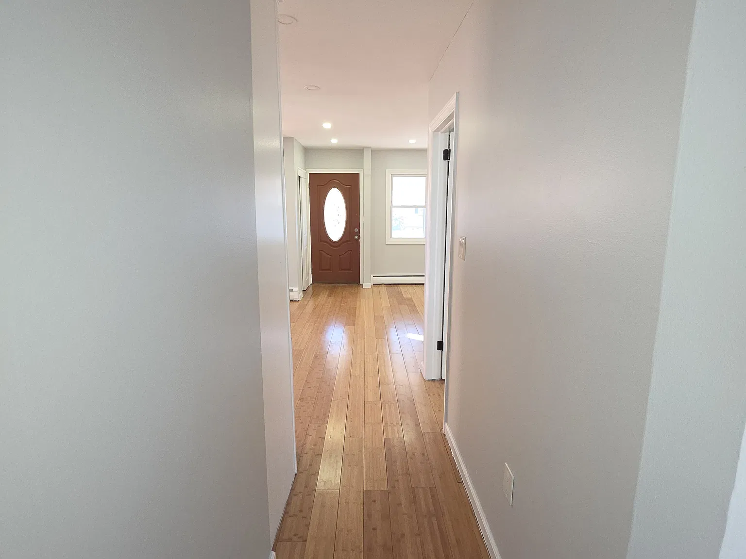 3 bed, 950 sqft, $3,250 — Photo 3