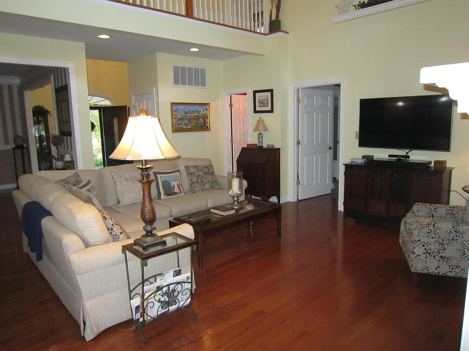 102 London Cir S — Photo 4