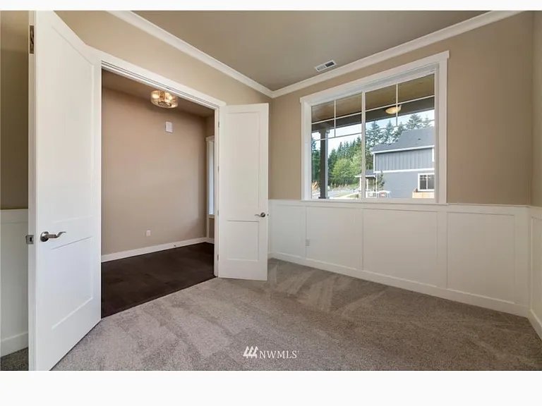 11204 Malcolm Dr NW — Photo 6